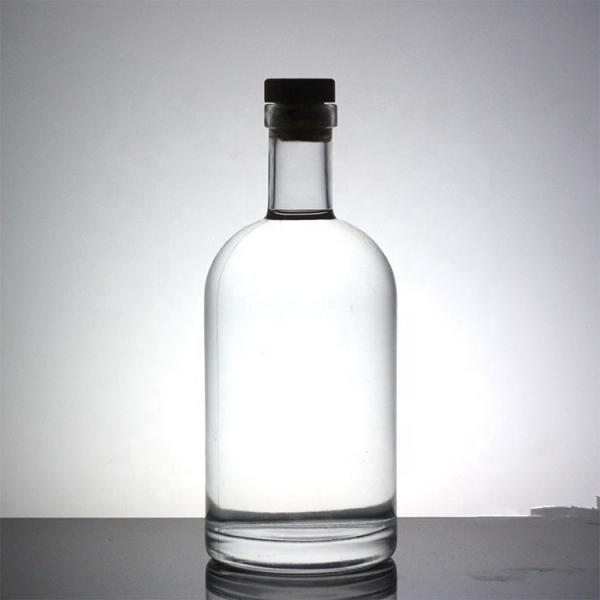 Whisky Vodka Material de vidro 700 ml Garrafa de 1000 ml com tampa metálica e de alta qualidade