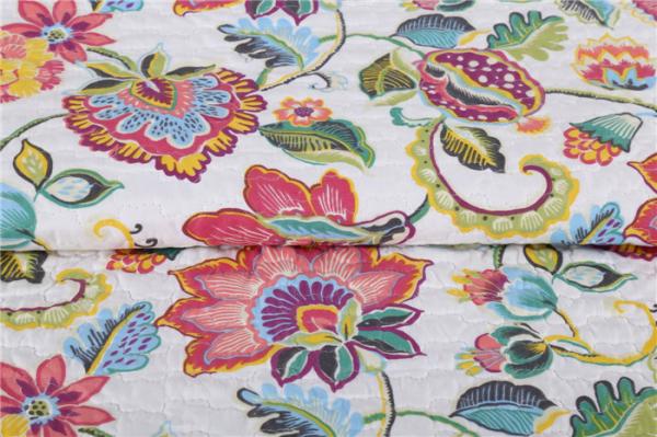 Big Cockscomb Flower Quilted Bed Covers , Full Size Bed Quilt Sets With ISO9001 Certification