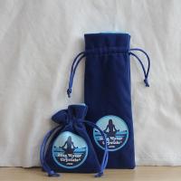 Sacs de estampillage chauds en pierre en cristal de velours de bijoux de logo de bleu marine