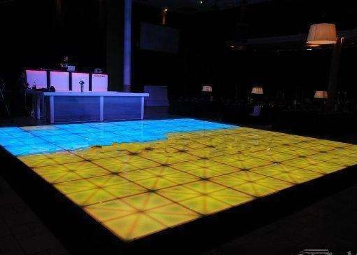 Waterproof Indoor Outdoor P3.91 Night Club Wedding Party LED Dance Floor Renal Screen