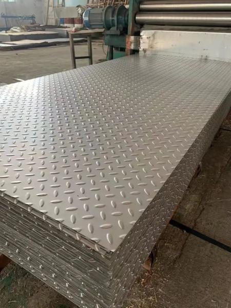 301 303 Checkered Stainless Steel Plate For Sale 304 201 202 430 410 630 316 316L 304