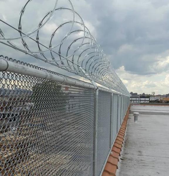 Factory Supply High Quality Chain Link Fence for Garden, Airport, Football