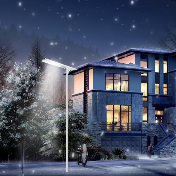 60 Watt All In One LED Solar Street Light Outdoor Ip66 3000-6500k Installation Height 6-8m