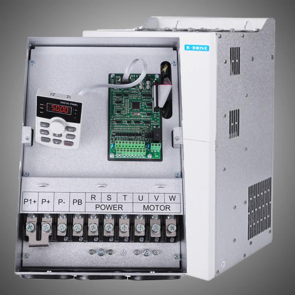 Metal Plastic 3 Phase Solar Inverter , 60A Solar Pump Inverter 3 Phase