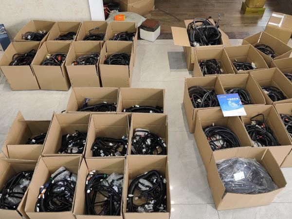 Pièces détachées pour excavatrice ZX200-3 engrenage hydraulique de pompe 3063843 avec support OEM