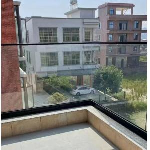 Facilité d'entretien Barrière en aluminium et en verre haute résistance avec le manche