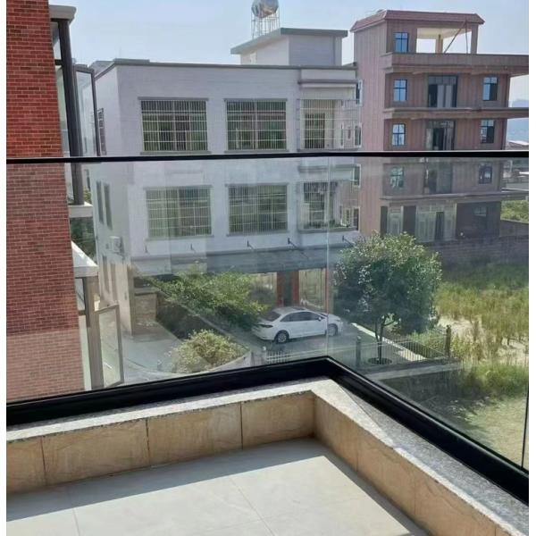 Facilité d'entretien Barrière en aluminium et en verre haute résistance avec le manche