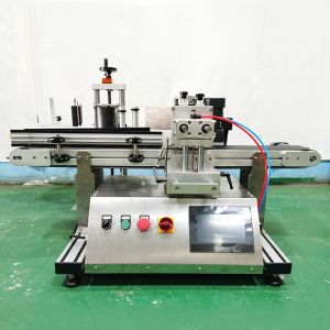 700W 220V Semi Automatic Labeling Machine Pet Bottle Applicator Servo Driven