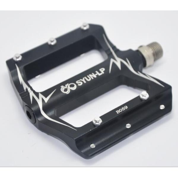 Педаль велосипеда CNC Алюминиевый сплав с волнистой большой платформой Педаль подшипника для горного велосипеда с анодированным логотипом клиента