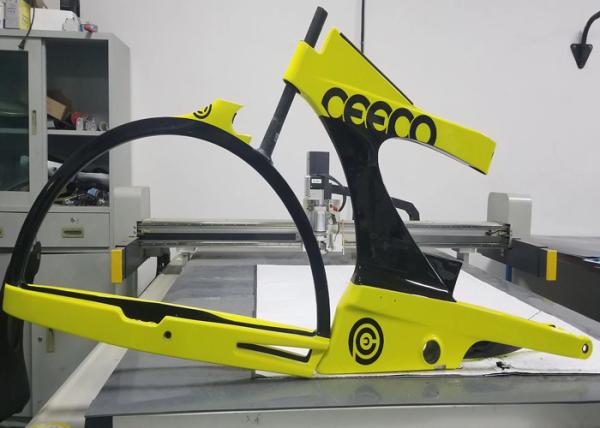 Fácil autoadesivo dos decalques exteriores superiores da roda de bicicleta cortar