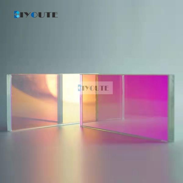 Производители выгравированного дихроического витража