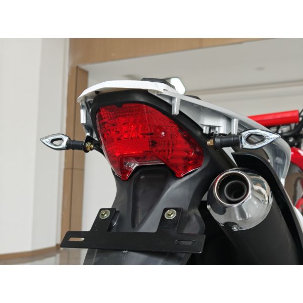 Moto tout-terrain quatre temps refroidie par air 150cc Dirt Bike homologuée route 90km/h