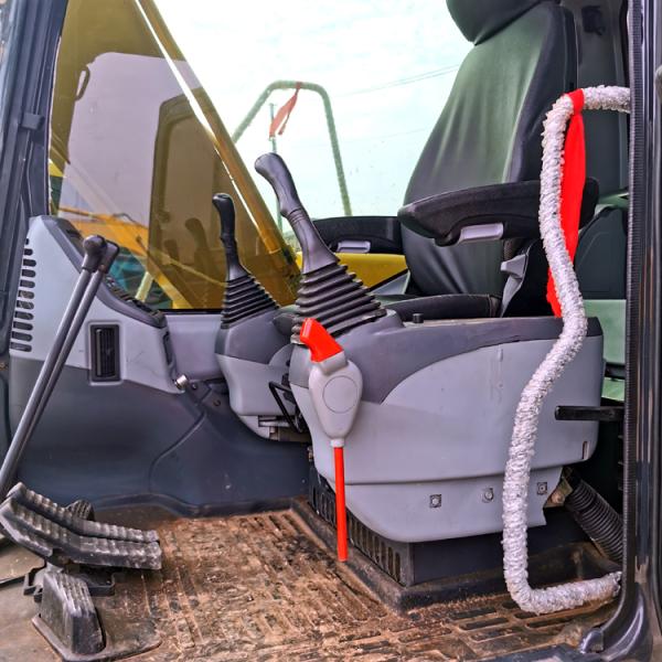 Japan Made Good Condition Komatsu PC130 Excavator 13 Ton Crawler Machine Weight in Shanghai