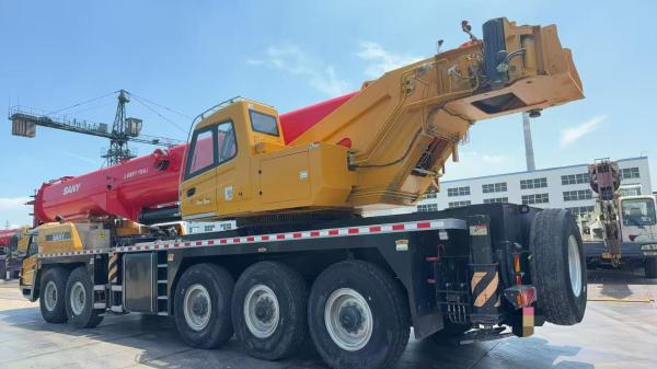 2022 Sany STC1300C8 used crane with an 85.5-meter boom, a 24-meter jib, and a 57-ton counterweight is in excellent working condition.