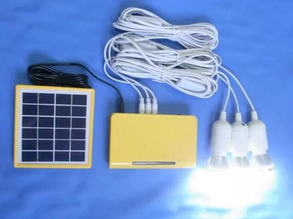 20W  Li-ion lithium battery solar home power system with LED 3W bulbs switch cable white and yellow solar energy