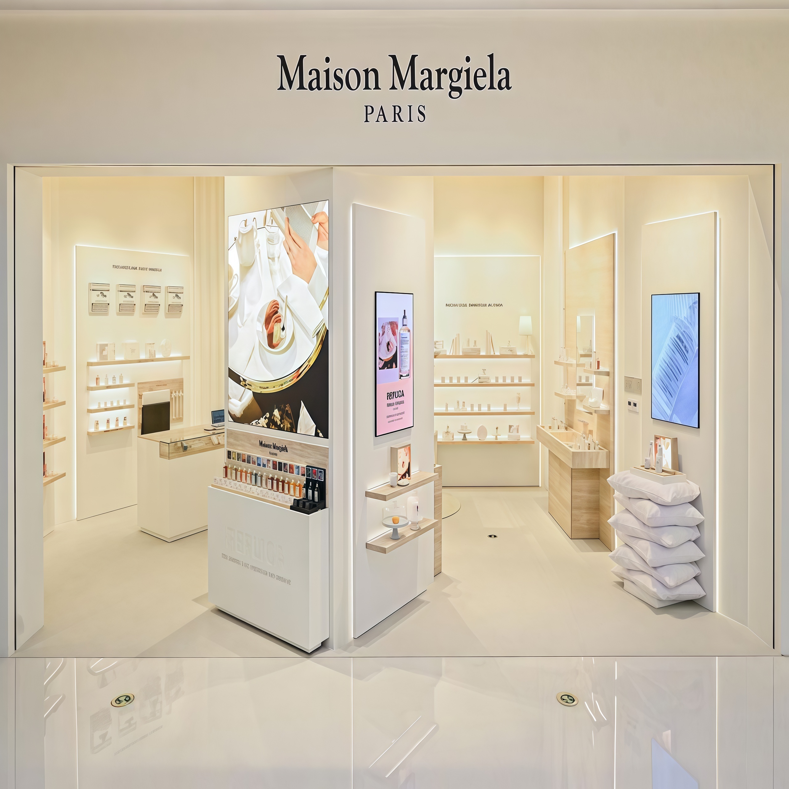 Creative Perfume Store Furniture with Skincare Display Showcases for Boutique Cosmetic Shop Interior Decoration