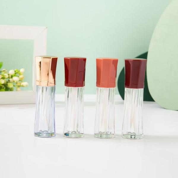 Différentes couleurs Octogonale Portable Plastic Lip Glaze Tube Forme ronde en aluminium / matière plastique