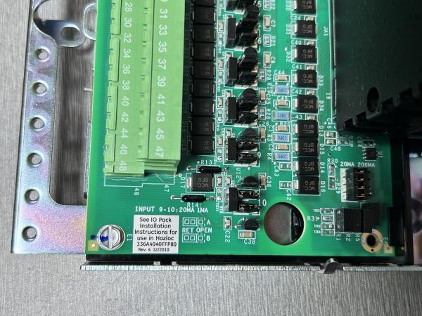 La base de la placa de GE de IS200STAIH2ADC