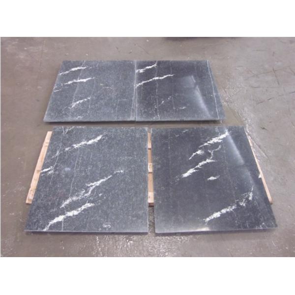 Snow Grey Granite Stone Tiles With White Veins 2.8kg / M³ Density