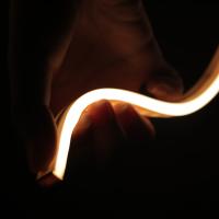 Silicone blanc chaud 30m de lumière de la bande 2700K de courbure latérale néo- par bobine DC12V DC24V