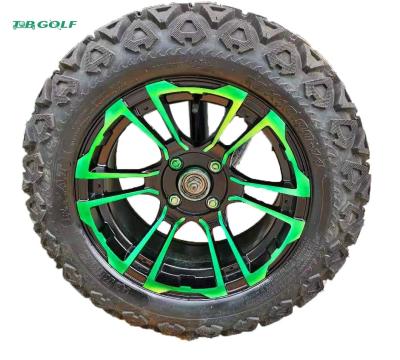a rua do carrinho de golfe 23x10x14 cansa as rodas e pneus precedentes do carro do clube