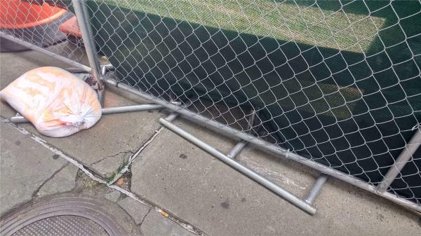 chain link temporary construction fence panels 6FT X 10F Mesh 2 3/8  x 2 3/8 ( 60mm x 60mm ) x 12 gauge wire