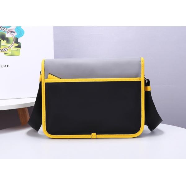 Men 26cm Luxury Cross Body Bag , Adjustable Strap Leather Message Bag