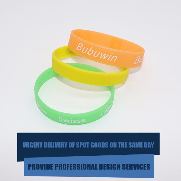 Logotipo personalizado pulseiras de silicone impressas brilho noturno de estilo múltipla pulseiras de silicone luminosas para promoção e publicidade