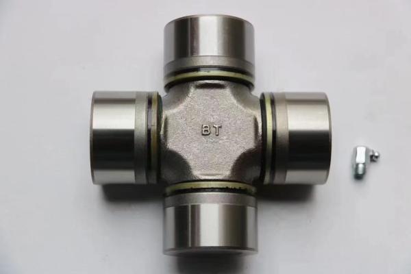 Sinotruk HOWO Truck Car Transmission Parts 62X160 Universal Joint