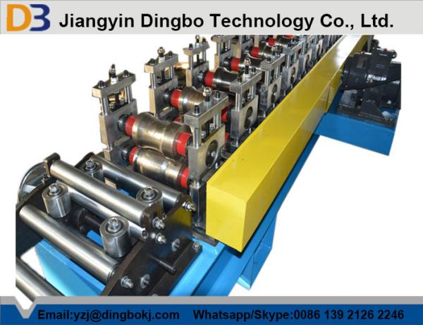 Manual Decoiler Rolling Shutter Door Roll Forming Machine For 13 Forming Stations