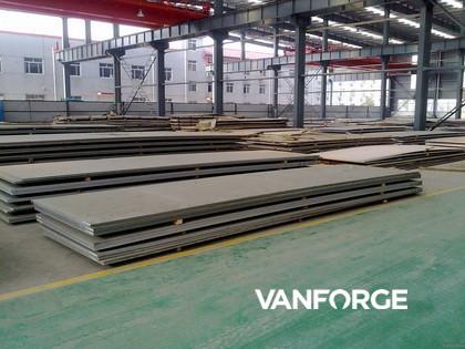 S1300 ultra-high yield strength quenched and tempered structural steel plate