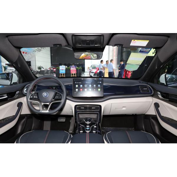 BYD Qin Plus 2021 Véhicule électrique BYD 600 km Version phare Voiture électrique 4 portes 5 places