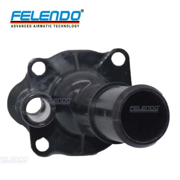 Black Coolant Thermostat For Land Rover LR2 / FREELANDER 2 2008 LR027158