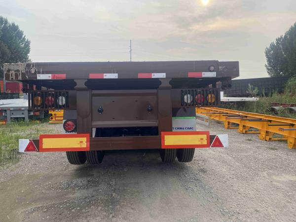 s Semi-remorque à 4 essieux à plat Charge utile maximale 20001-25000 kg et support de jambe standard CIMC