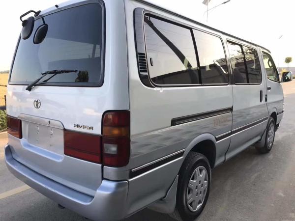 118HP TOYOTA HIACE 2007 Used Minivans 80000KM Mileage With 12 Seats