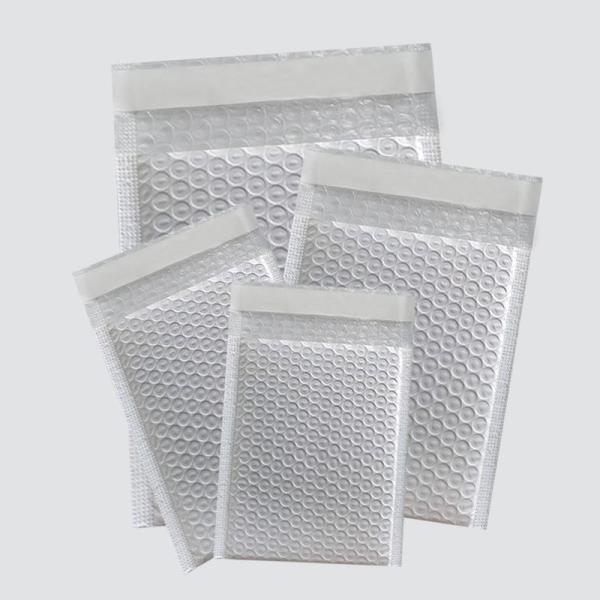 White Plastic Pearlescent Film Bubble Mailing Bag Self-Adhesive Waterproof Custom Size