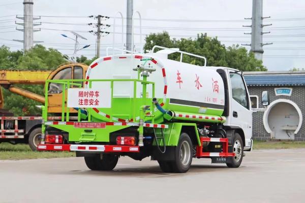 Diesel 4*2 Meter Dust Suppression Water Tanker Transport Truck for Dust Control and Water Transportation