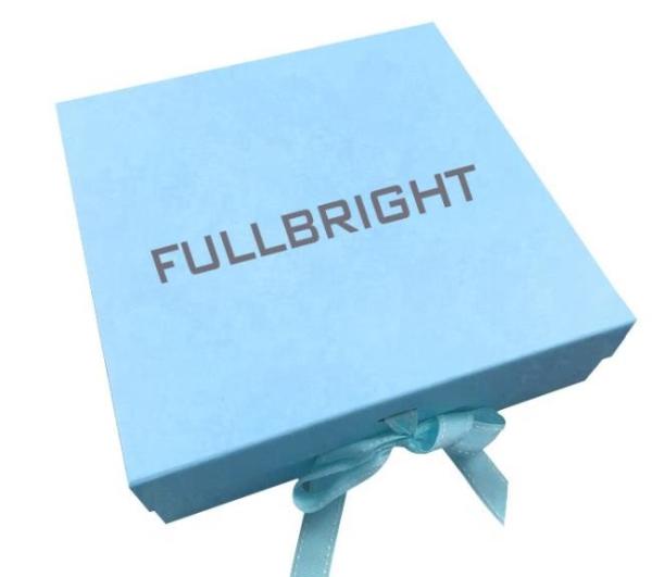 100g C1S Paper Magnetic Closure Gift Box , CCNB Custom Logo Gift Box Hot Stamping