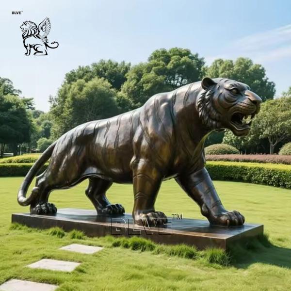 Bronze Tiger Sculpture Casting Copper Animal Statue Metal Crafts Western Life Size Outdoor Garden Decoration