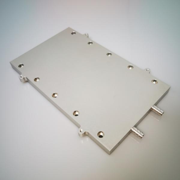 Heatsink с жидкостным охлаждением щита между источником света и механизмом воды подгонянный для оборудования индустрии