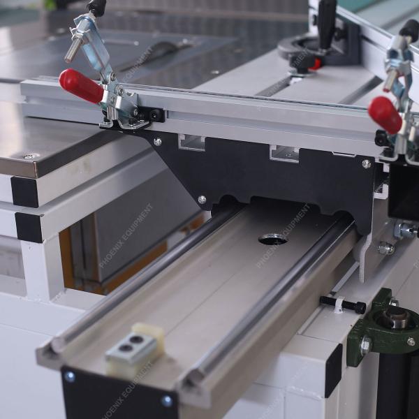 Precision Automatic Sliding Mitre Saw for Plywood Panels in Manufacturing Plants