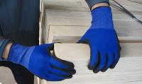 18 guantes de nylon del nitrilo de la espuma del negro del trazador de líneas del indicador para dar de madera