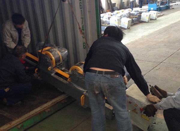 WR10 Welding Rotator Wheels Distance Can be Changed by  Lead Screw Pipe Stands Welding Rollers