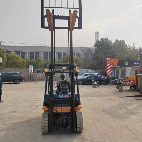 Toyota FD50 Truck Forklift with 45 kw Power and 4500 KG Weight in Large Stock Ready