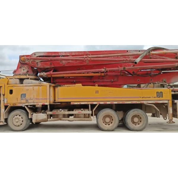 After-sales Service White Used Putzmeister 46m Concrete Pump Truck on I Suzu Chassis
