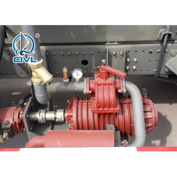 Sinotruk Howo7 Transporting Sewage Tank Cleaning Truck / Septic Pumping Truck 17CBM LHD 336HP