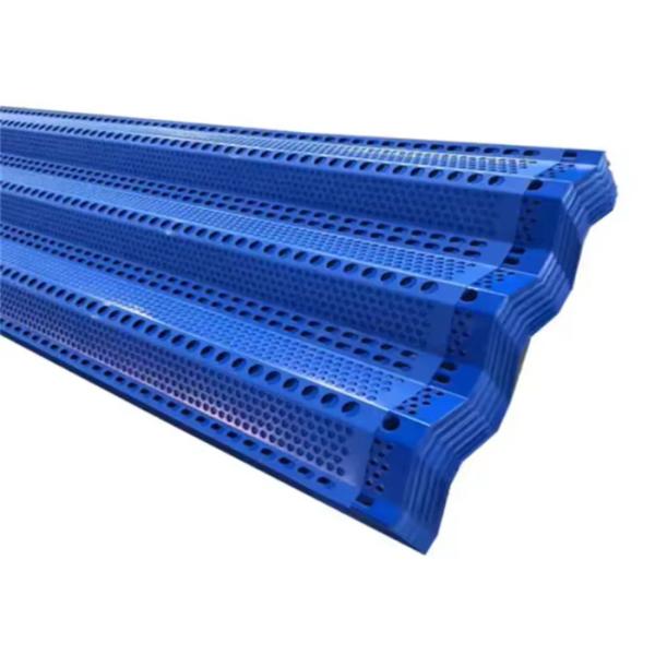 Galvanized Iron Windbreak Fence Panels Easy Install 100% Polyester Fill 25% - 40% Aperture Opening