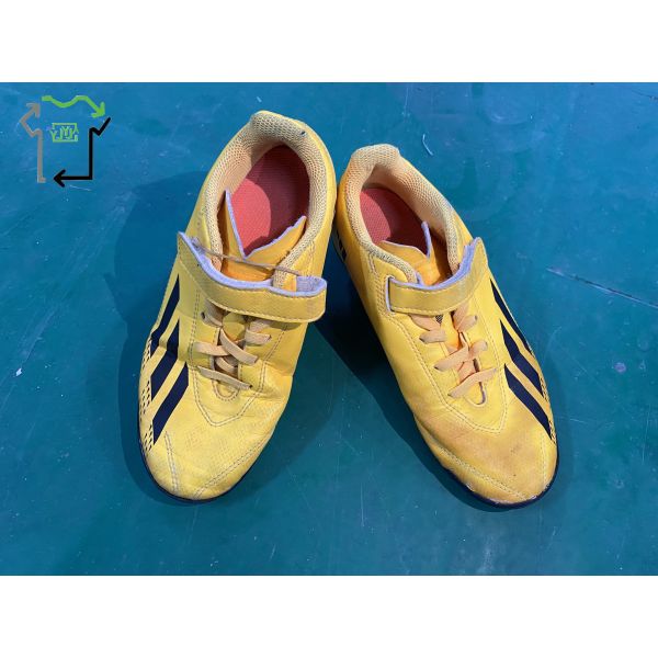 Mixed Styles Used Brand Shoes International Branded 2 Hand Children'S Football Shoes