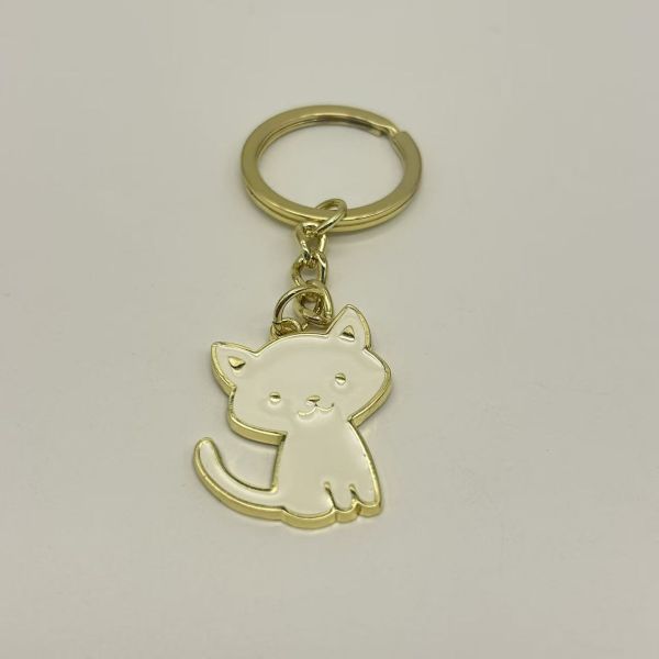 Metal gifts keyrings with different shape keychains dogs,cats butterfly metal keyrings for sale