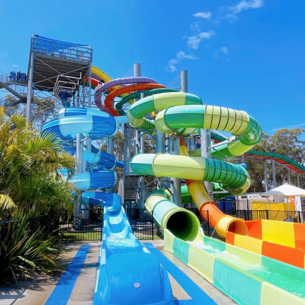 High Quality 720 Person Capacity Good Price Water Slide Raft Swimming Pool Game for Sale